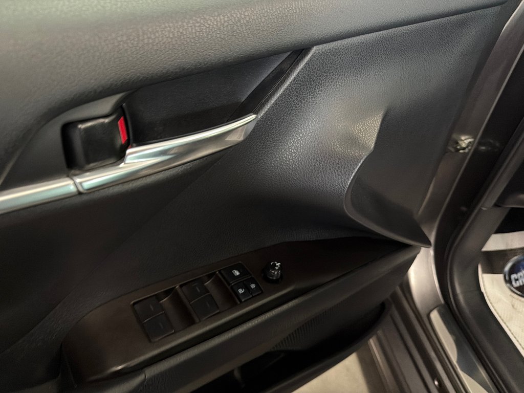 2022 Toyota Camry SE GROUPE AMÉLIORÉ in Saint-Jean-Sur-Richelieu, Quebec - 13 - w1024h768px