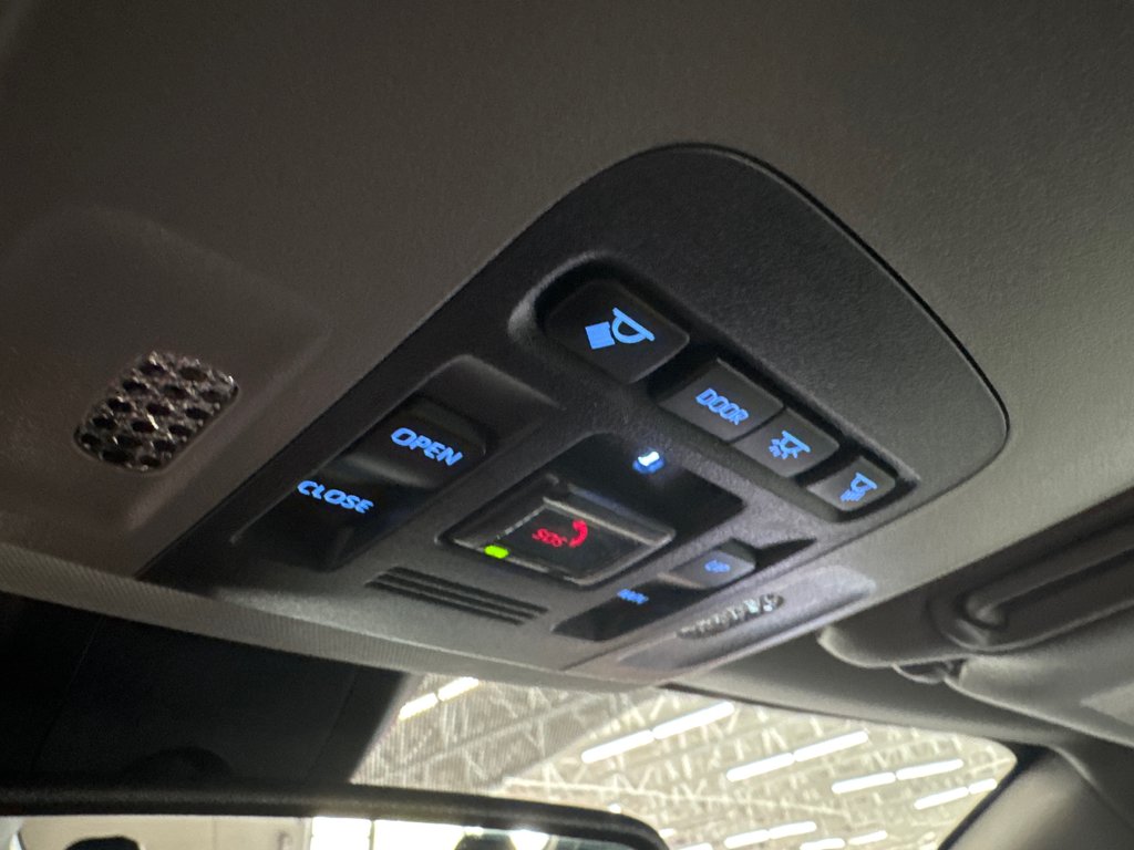 2023 Toyota Camry SE in Saint-Jean-Sur-Richelieu, Quebec - 21 - w1024h768px