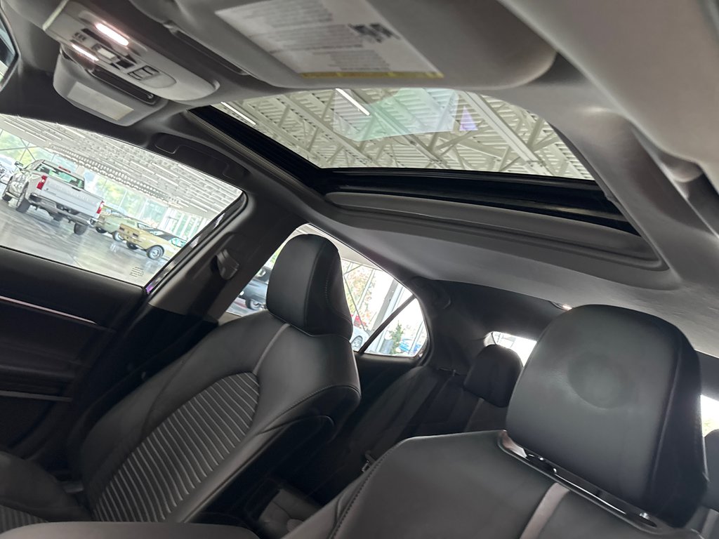 2023 Toyota Camry SE in Saint-Jean-Sur-Richelieu, Quebec - 10 - w1024h768px