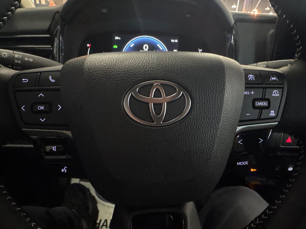 2025 Toyota Camry SE in Saint-Jean-Sur-Richelieu, Quebec - 15 - w1024h768px