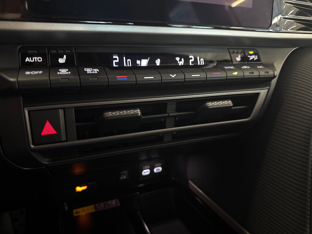 2025 Toyota Camry SE in Saint-Jean-Sur-Richelieu, Quebec - 18 - w1024h768px