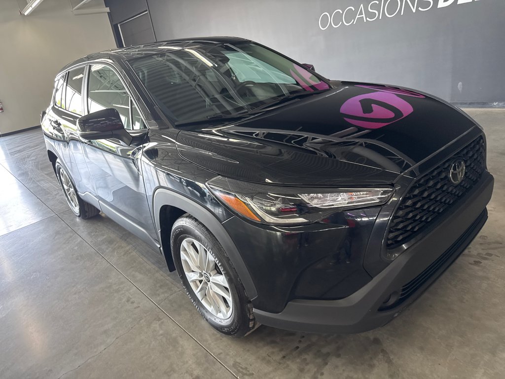 Toyota COROLLA CROSS LE 2022 à Saint-Jean-Sur-Richelieu, Québec - 2 - w1024h768px