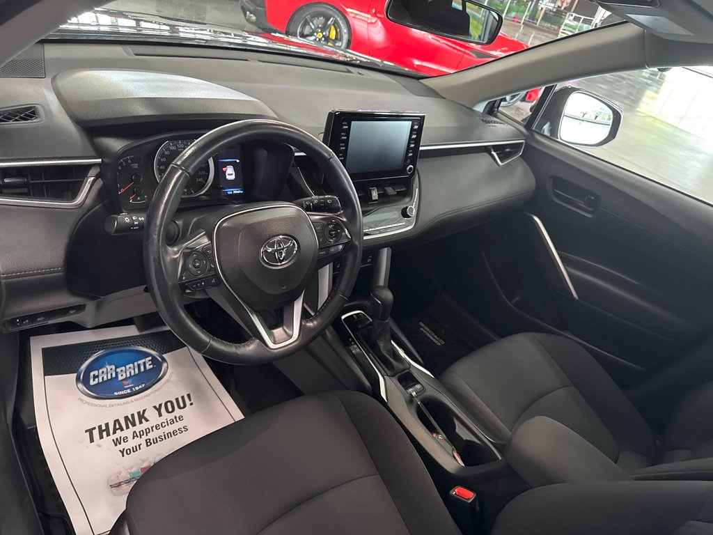 Toyota COROLLA CROSS LE 2022 à Saint-Jean-Sur-Richelieu, Québec - 8 - w1024h768px