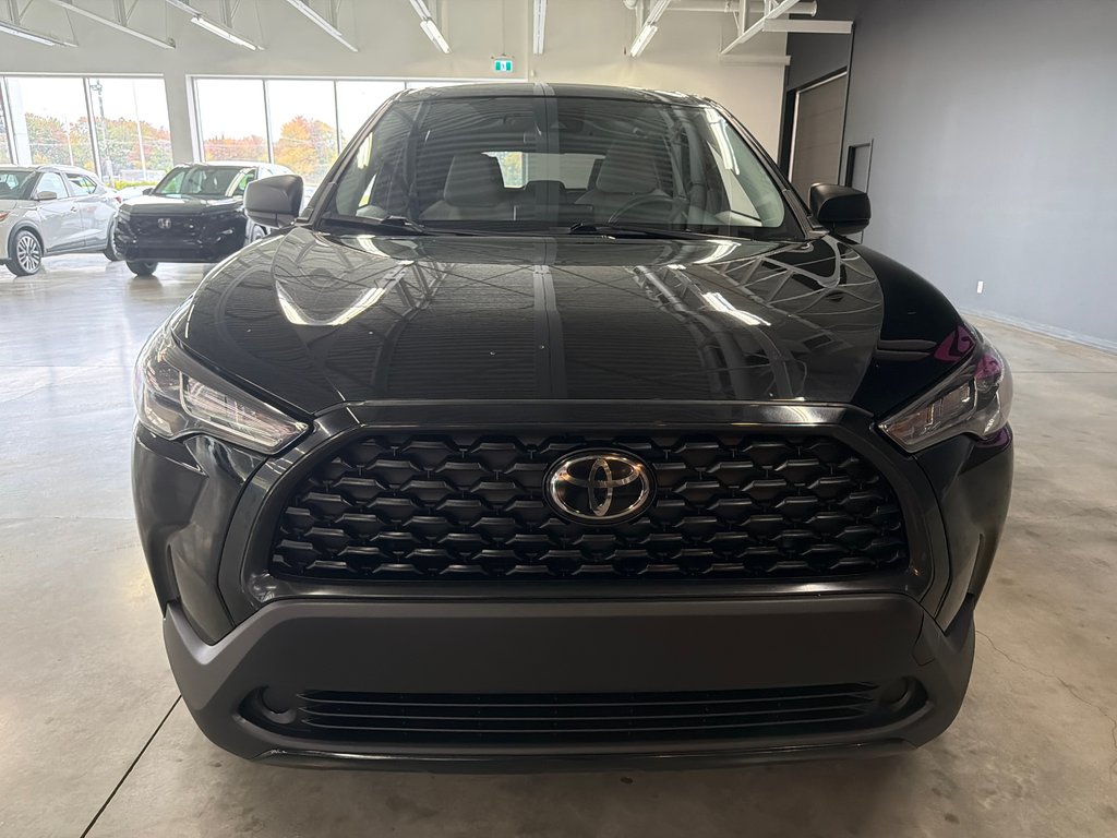 2022 Toyota Corolla Cross L in Saint-Jean-Sur-Richelieu, Quebec - 3 - w1024h768px
