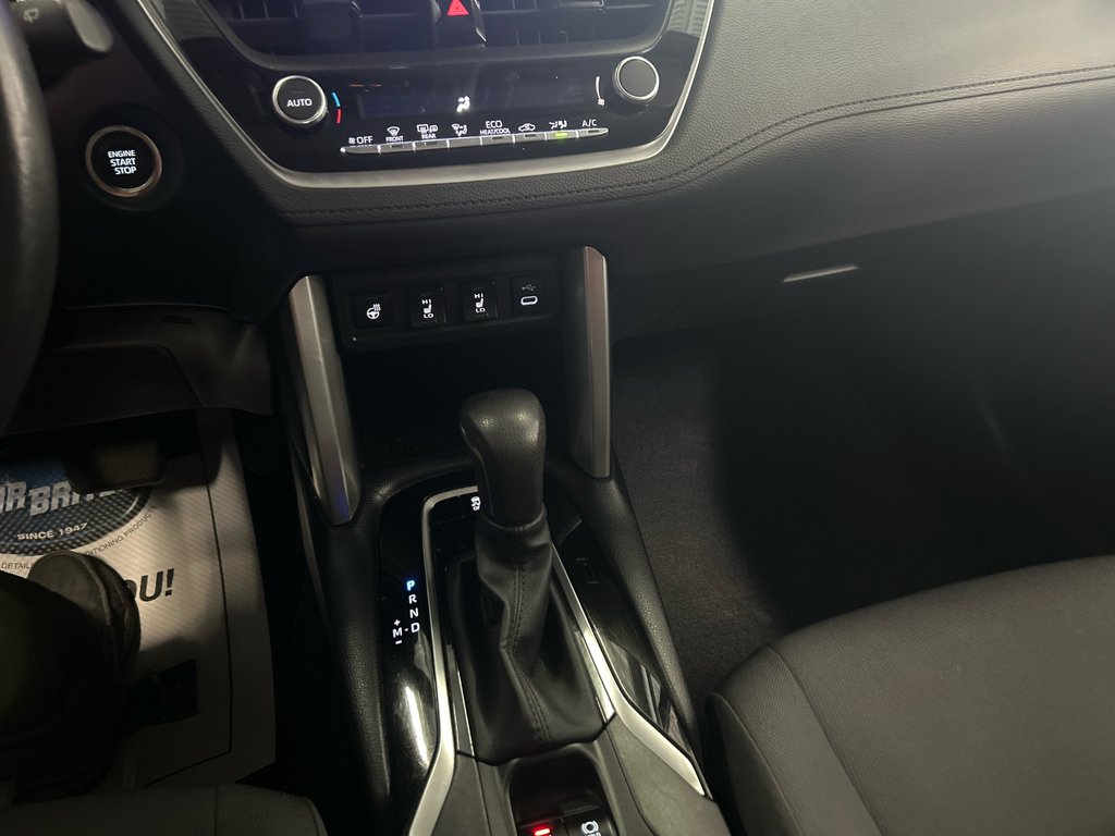 2023 Toyota Corolla Cross LE in Saint-Jean-Sur-Richelieu, Quebec - 15 - w1024h768px