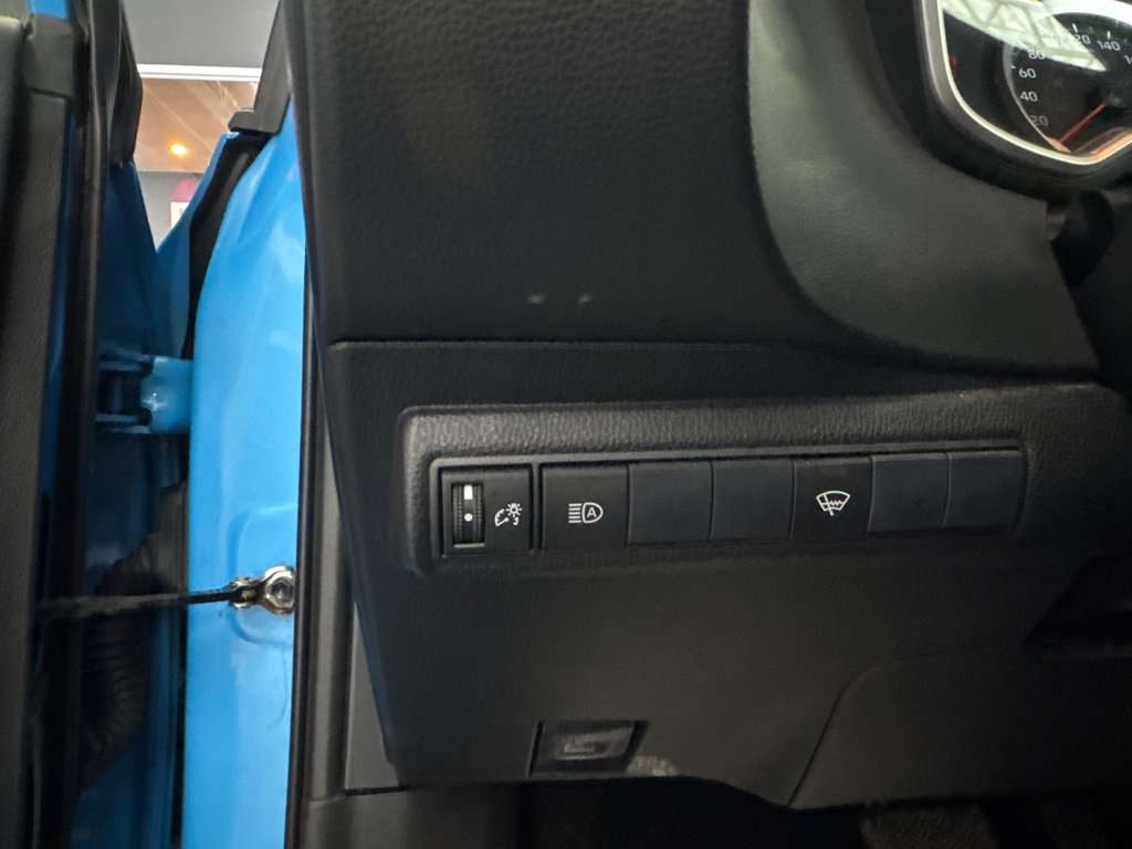 Toyota Corolla Hatchback SE 2020 à Saint-Jean-Sur-Richelieu, Québec - 12 - w1024h768px