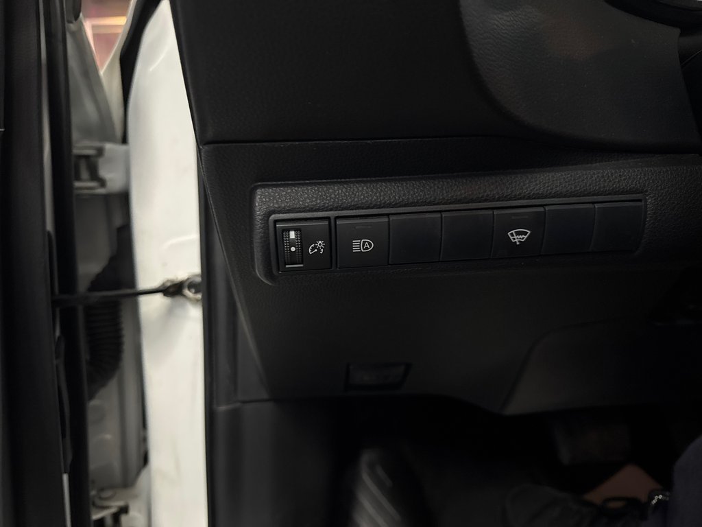 Toyota Corolla Hatchback SE 2021 à Saint-Jean-Sur-Richelieu, Québec - 13 - w1024h768px