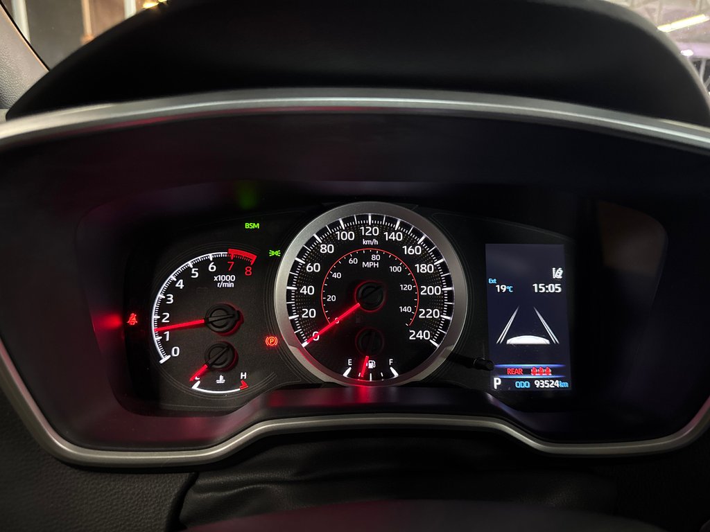 2021 Toyota Corolla Hatchback SE in Saint-Jean-Sur-Richelieu, Quebec - 15 - w1024h768px