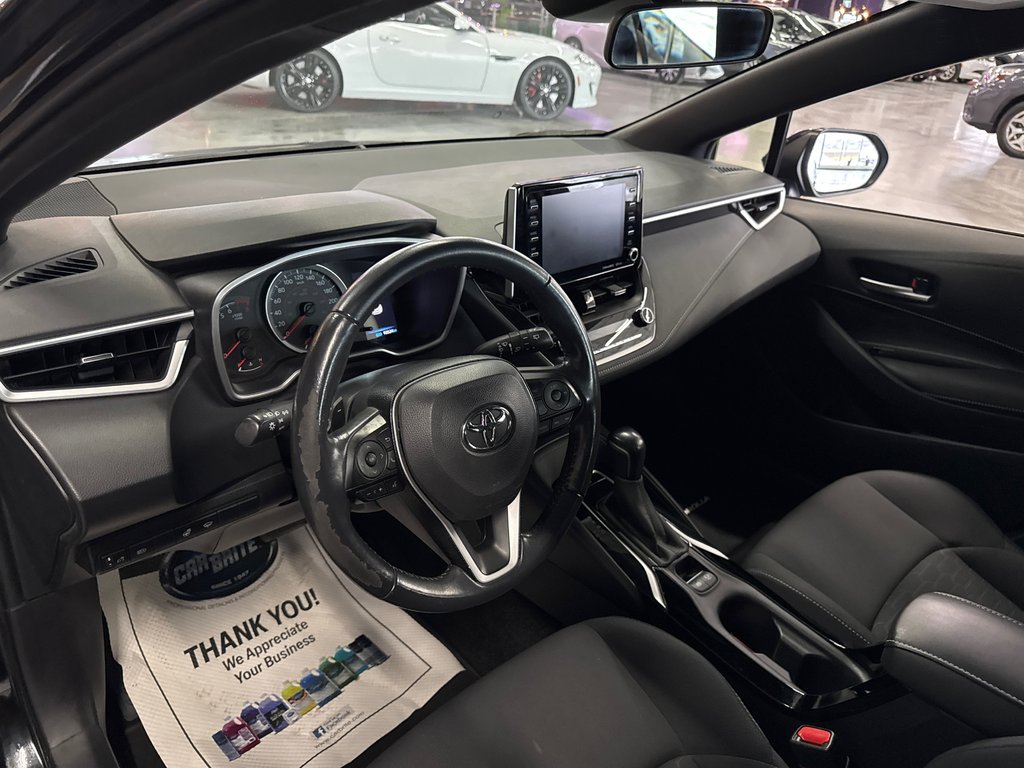2021 Toyota Corolla Hatchback SE in Saint-Jean-Sur-Richelieu, Quebec - 9 - w1024h768px