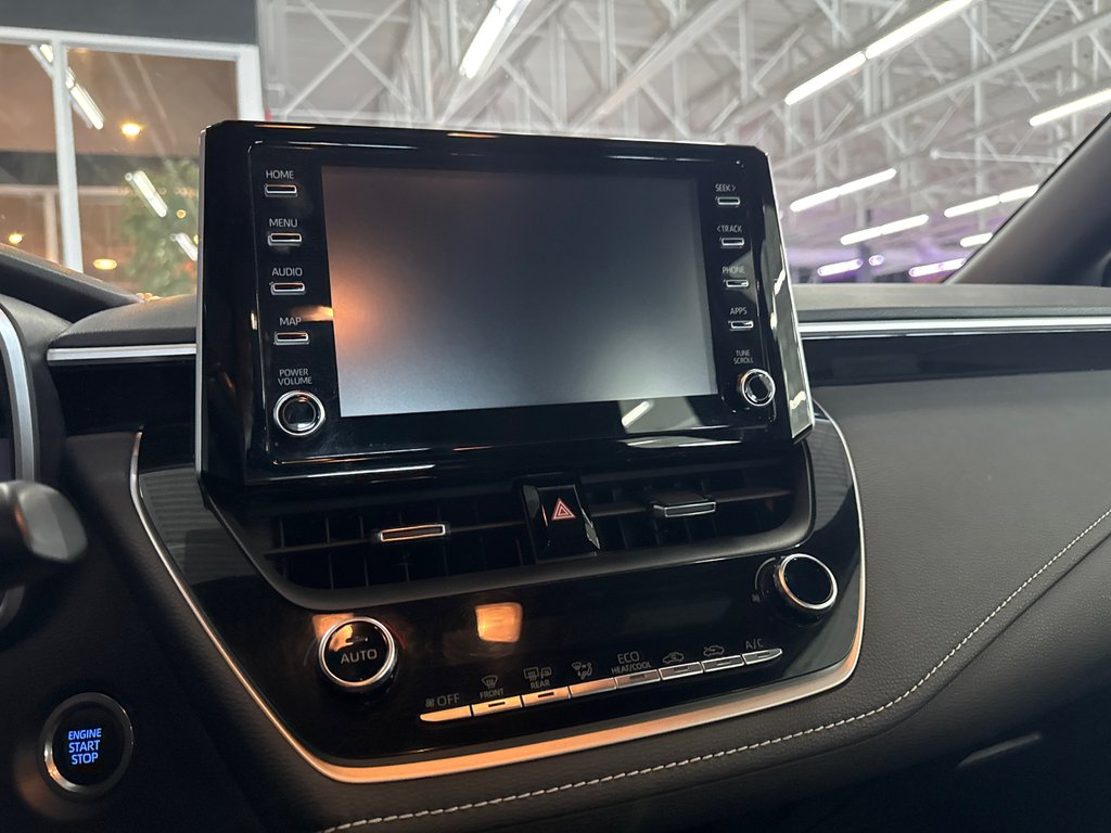 2021 Toyota Corolla Hatchback SE in Saint-Jean-Sur-Richelieu, Quebec - 14 - w1024h768px