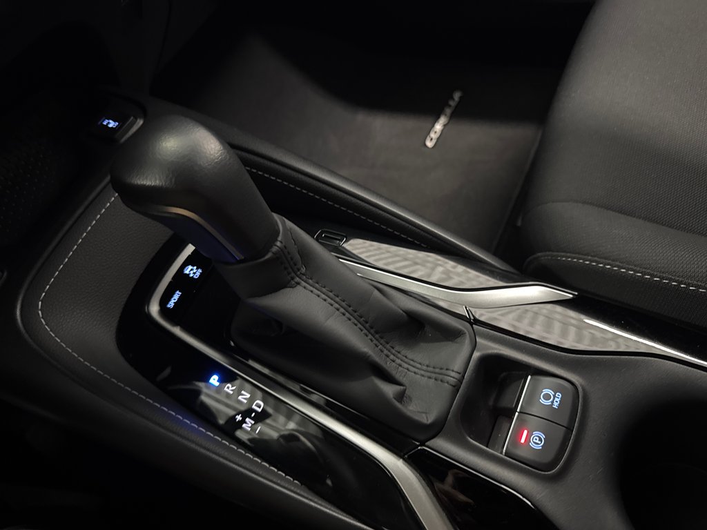 2021 Toyota Corolla Hatchback SE in Saint-Jean-Sur-Richelieu, Quebec - 17 - w1024h768px