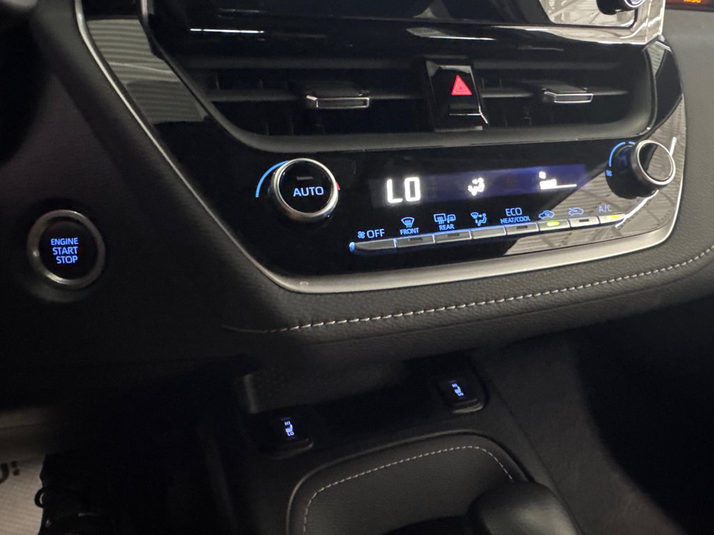 2021 Toyota Corolla Hatchback SE in Saint-Jean-Sur-Richelieu, Quebec - 16 - w1024h768px