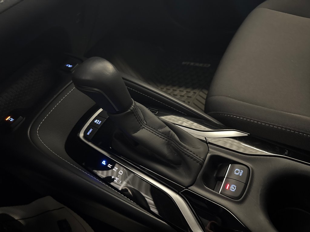 2022 Toyota Corolla Hatchback SE in Saint-Jean-Sur-Richelieu, Quebec - 18 - w1024h768px