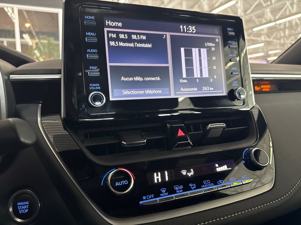 2022 Toyota Corolla Hatchback SE in Saint-Jean-Sur-Richelieu, Quebec - 17 - w1024h768px