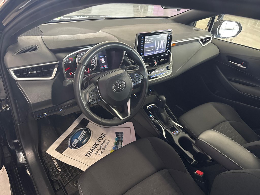 2022 Toyota Corolla Hatchback SE in Saint-Jean-Sur-Richelieu, Quebec - 10 - w1024h768px
