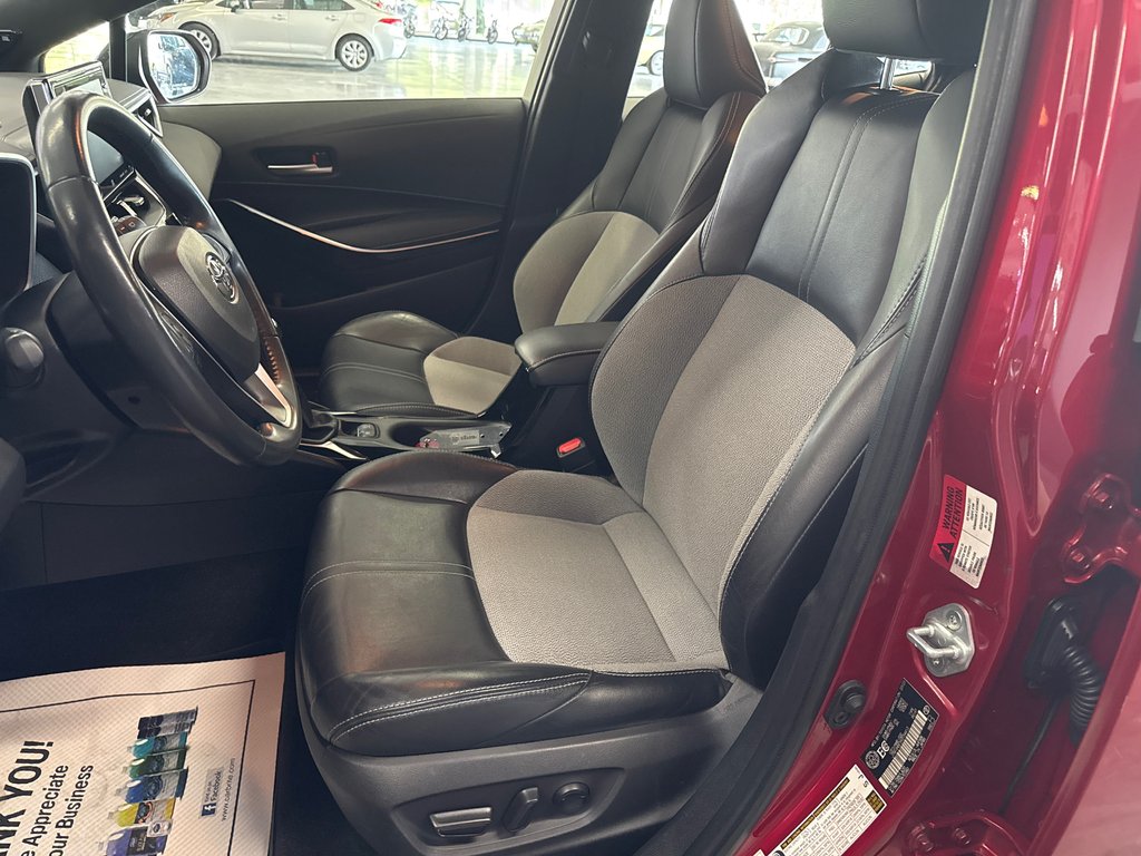 2022 Toyota Corolla Hatchback XSE in Saint-Jean-Sur-Richelieu, Quebec - 9 - w1024h768px