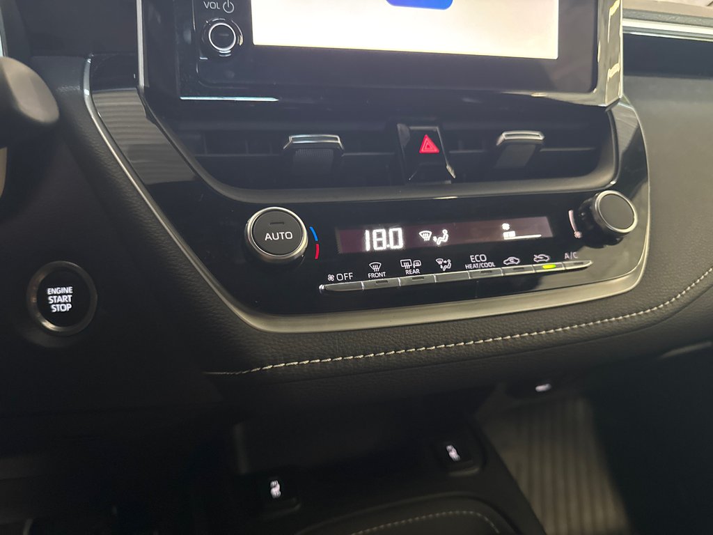 Toyota Corolla Hatchback SE 2023 à Saint-Jean-Sur-Richelieu, Québec - 16 - w1024h768px