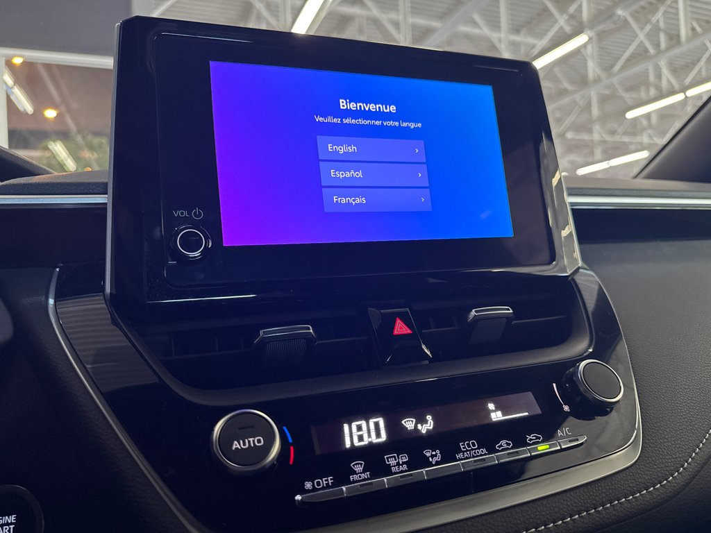 Toyota Corolla Hatchback SE 2023 à Saint-Jean-Sur-Richelieu, Québec - 18 - w1024h768px