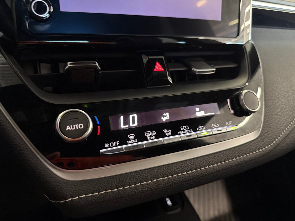 2023 Toyota Corolla Hatchback SE in Saint-Jean-Sur-Richelieu, Quebec - 16 - w1024h768px