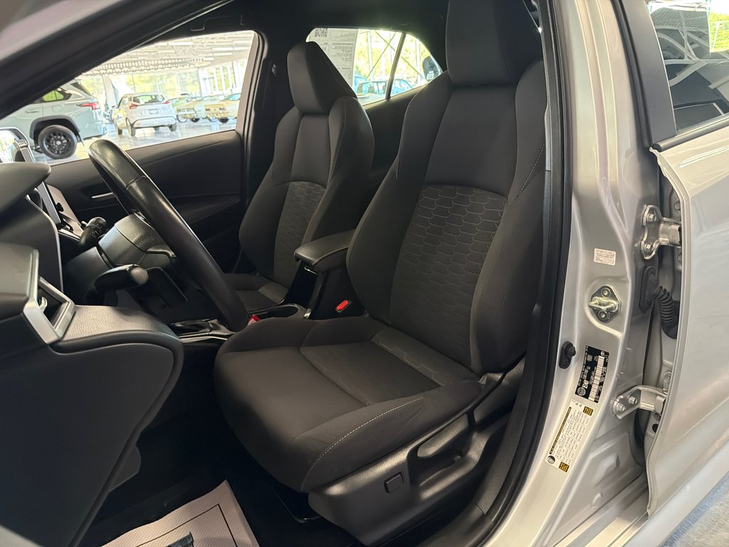 2023 Toyota Corolla Hatchback SE in Saint-Jean-Sur-Richelieu, Quebec - 9 - w1024h768px