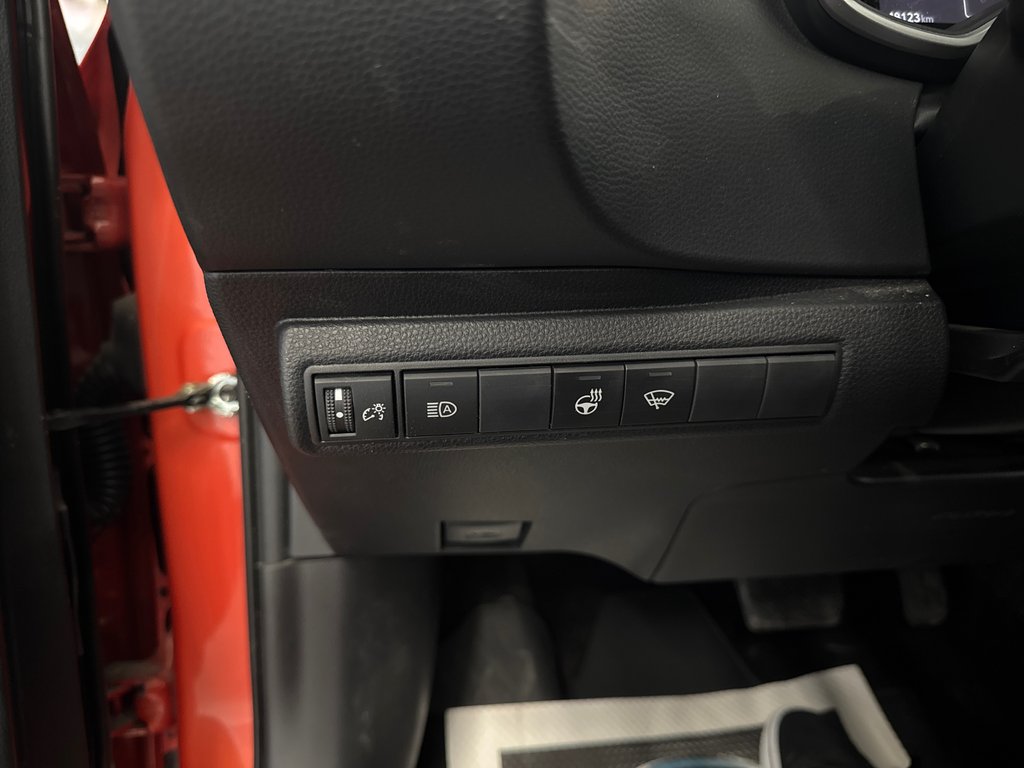 2024 Toyota Corolla Hatchback XSE in Saint-Jean-Sur-Richelieu, Quebec - 13 - w1024h768px