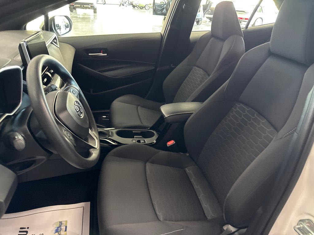 Toyota Corolla Hatchback SE 2025 à Saint-Jean-Sur-Richelieu, Québec - 9 - w1024h768px