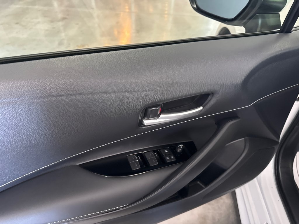 Toyota Corolla Hatchback SE 2025 à Saint-Jean-Sur-Richelieu, Québec - 11 - w1024h768px