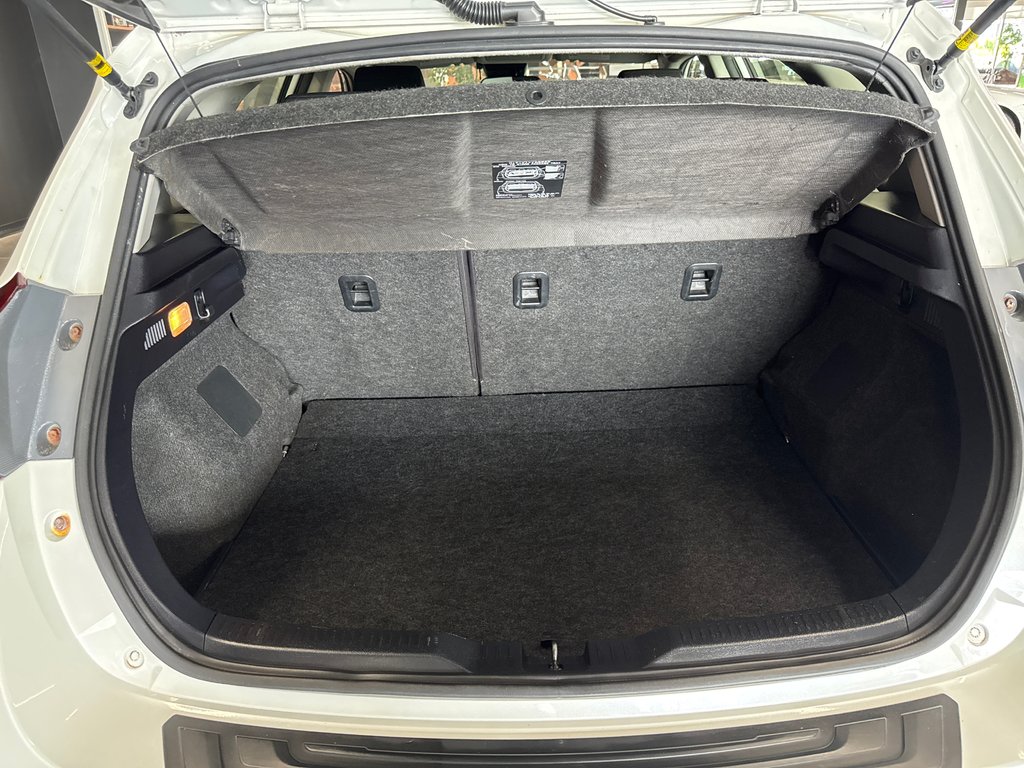 2017 Toyota Corolla iM in Saint-Jean-Sur-Richelieu, Quebec - 6 - w1024h768px