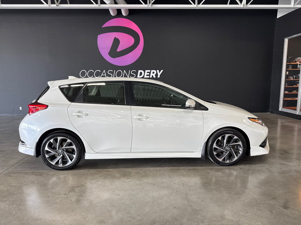 2017 Toyota Corolla iM in Saint-Jean-Sur-Richelieu, Quebec - 1 - w1024h768px
