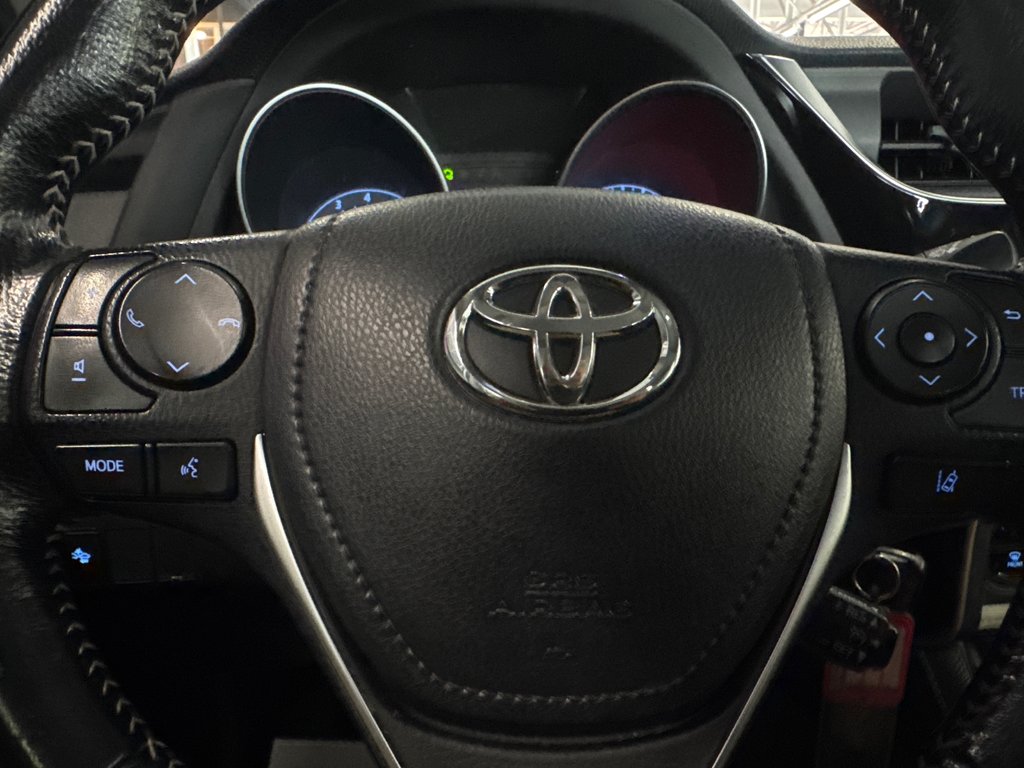 2017 Toyota Corolla iM in Saint-Jean-Sur-Richelieu, Quebec - 13 - w1024h768px