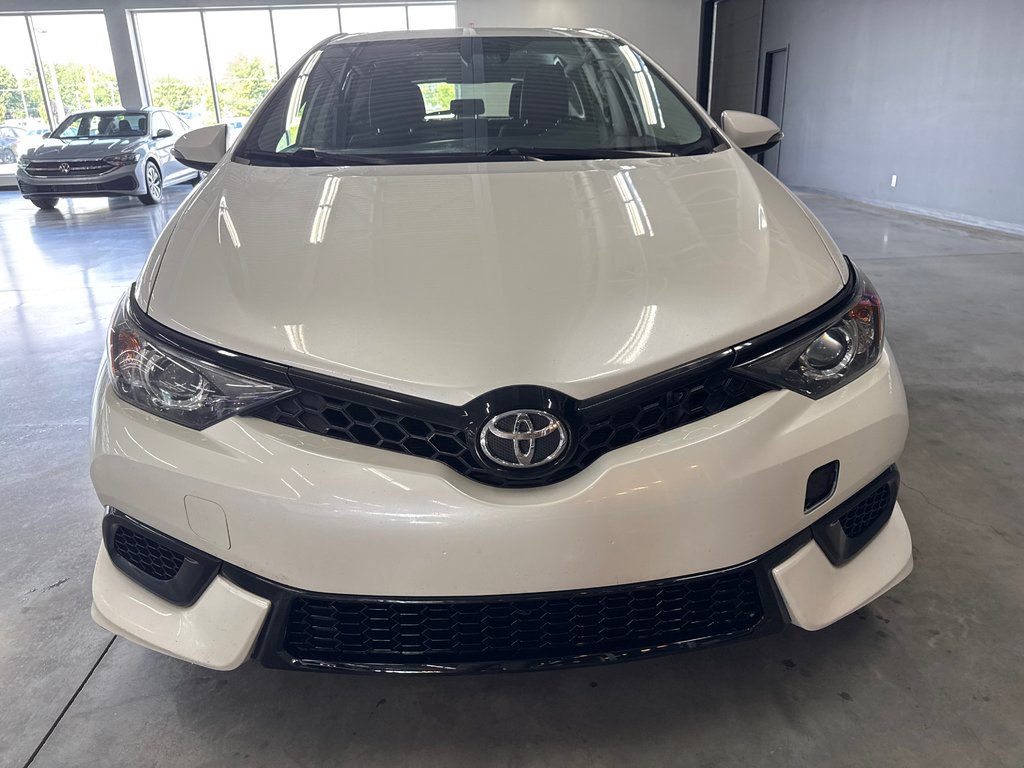 2017 Toyota Corolla iM in Saint-Jean-Sur-Richelieu, Quebec - 3 - w1024h768px