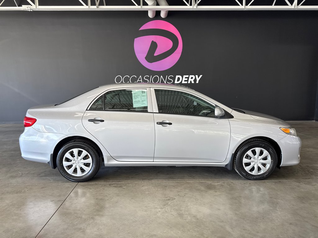 2012 Toyota Corolla CE in Saint-Jean-Sur-Richelieu, Quebec - 1 - w1024h768px