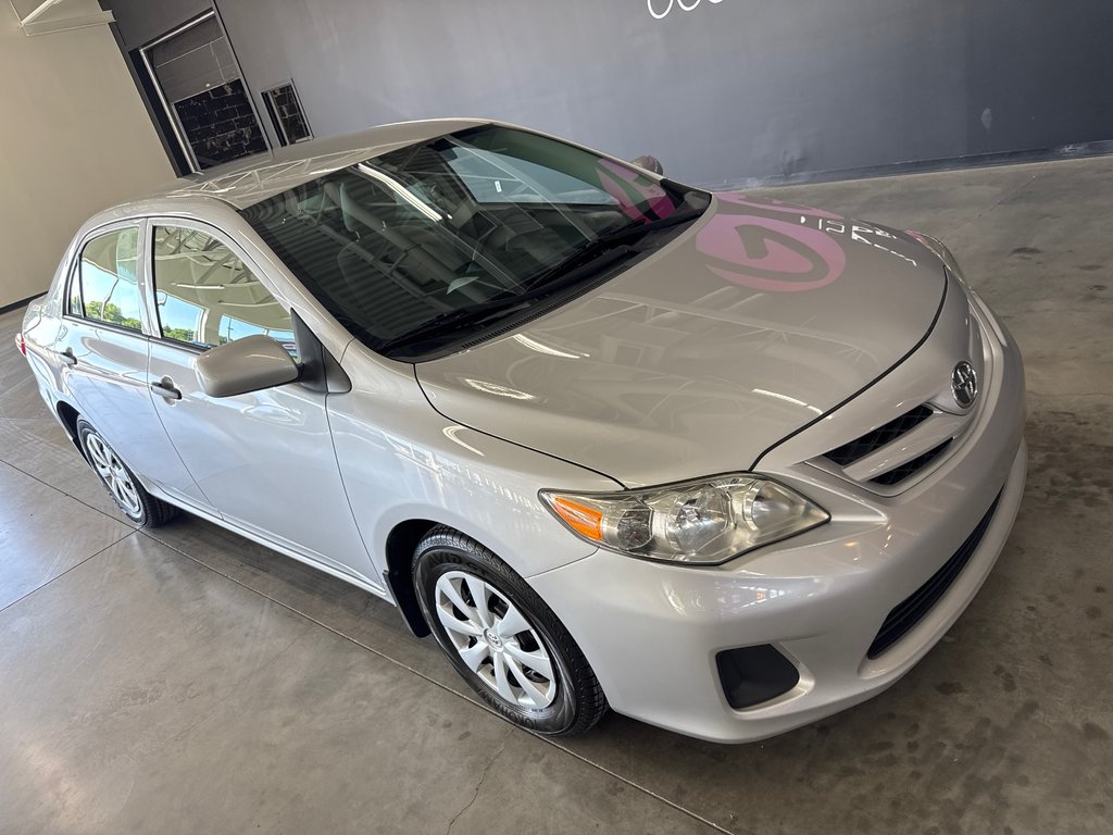 2012 Toyota Corolla CE in Saint-Jean-Sur-Richelieu, Quebec - 2 - w1024h768px