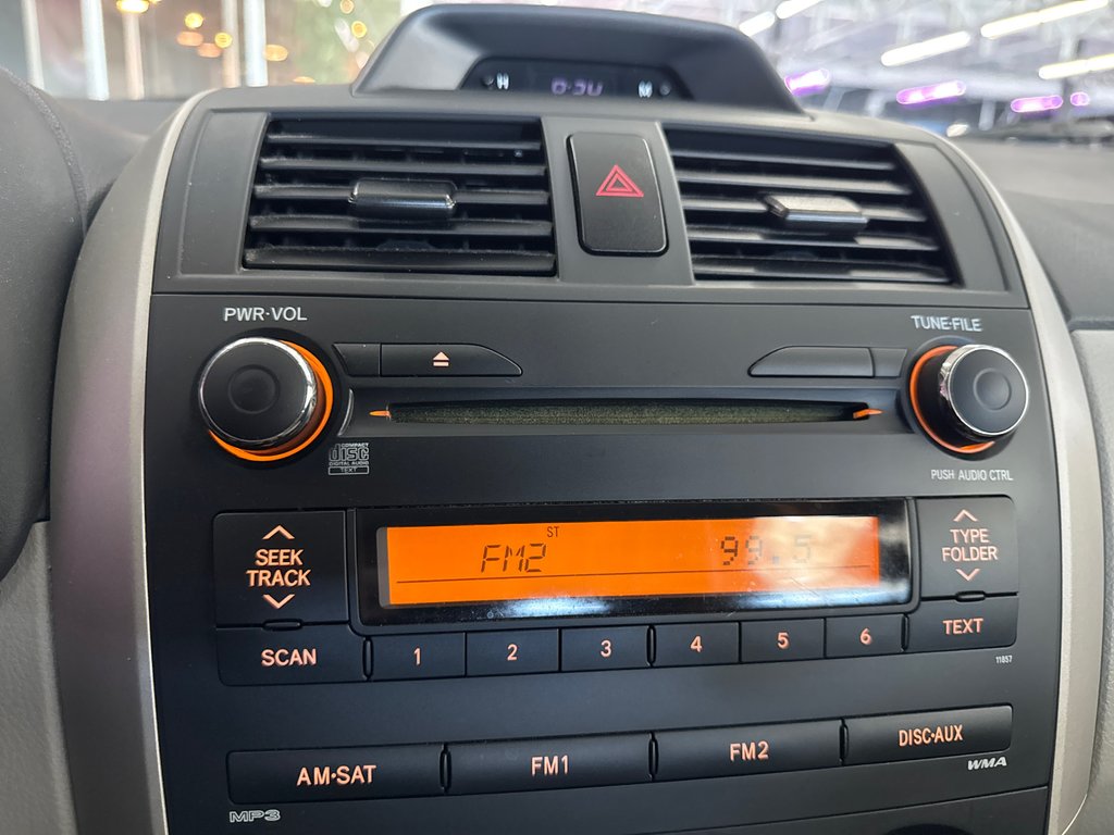 2012 Toyota Corolla CE in Saint-Jean-Sur-Richelieu, Quebec - 15 - w1024h768px