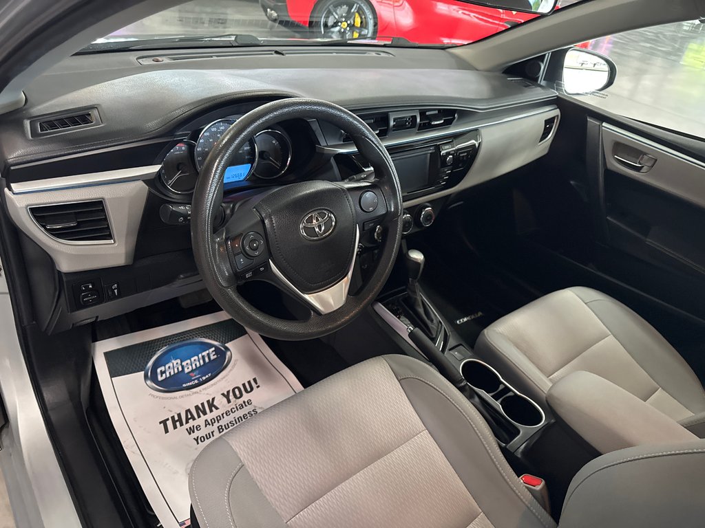 2014 Toyota Corolla LE in Saint-Jean-Sur-Richelieu, Quebec - 9 - w1024h768px