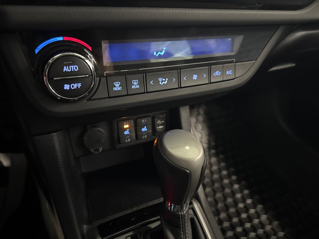 2015 Toyota Corolla S in Saint-Jean-Sur-Richelieu, Quebec - 16 - w1024h768px