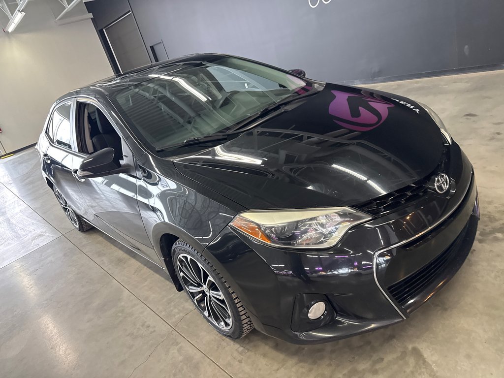 2015 Toyota Corolla S in Saint-Jean-Sur-Richelieu, Quebec - 2 - w1024h768px