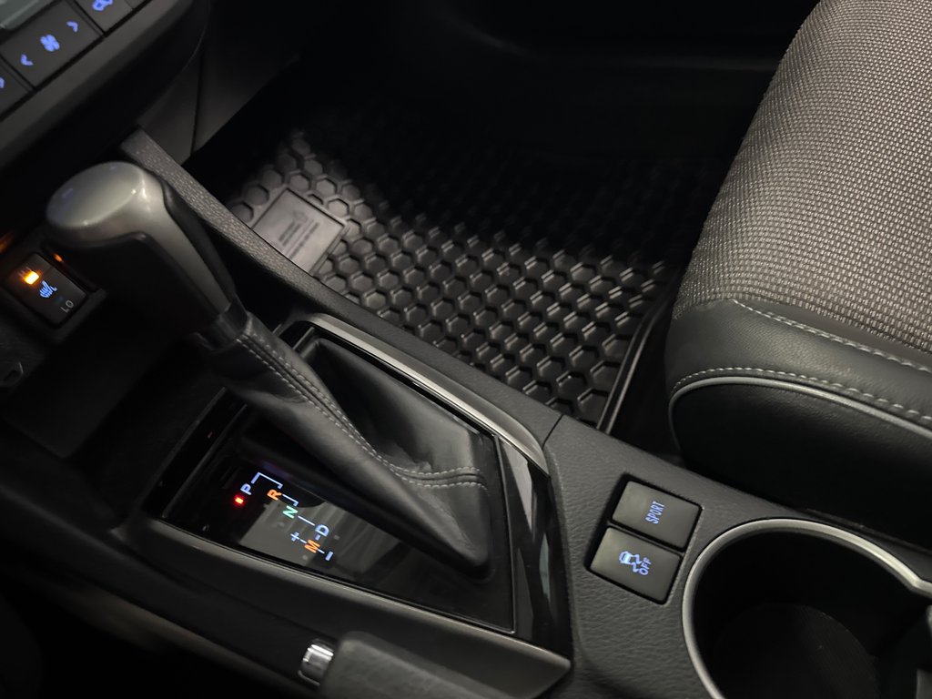 2015 Toyota Corolla S in Saint-Jean-Sur-Richelieu, Quebec - 17 - w1024h768px