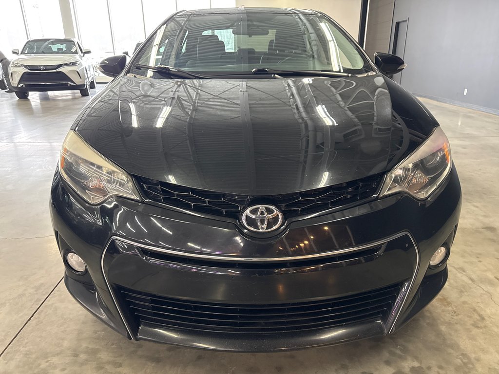 2015 Toyota Corolla S in Saint-Jean-Sur-Richelieu, Quebec - 3 - w1024h768px