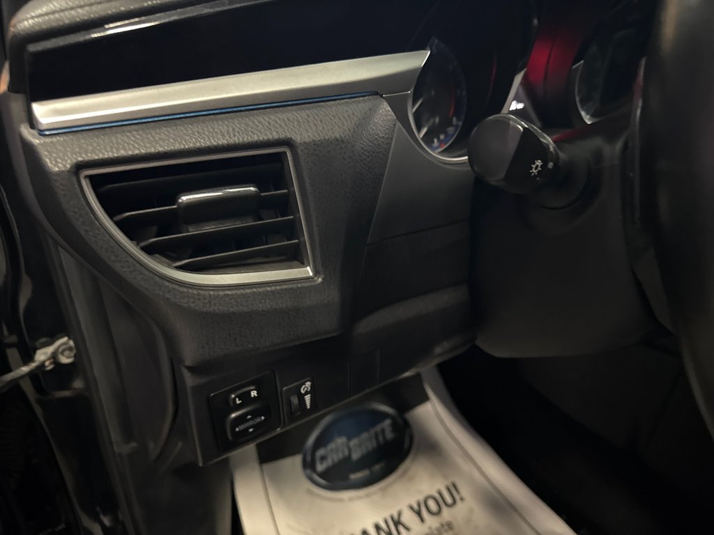 2015 Toyota Corolla S in Saint-Jean-Sur-Richelieu, Quebec - 11 - w1024h768px