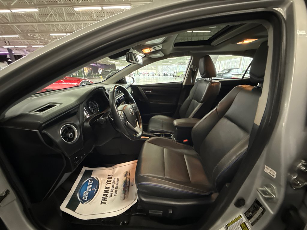 2018 Toyota Corolla XSE in Saint-Jean-Sur-Richelieu, Quebec - 15 - w1024h768px
