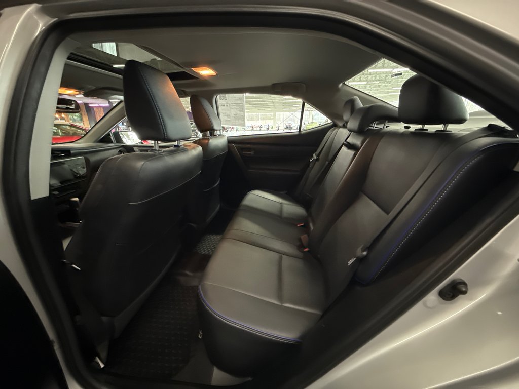 2018 Toyota Corolla XSE in Saint-Jean-Sur-Richelieu, Quebec - 17 - w1024h768px