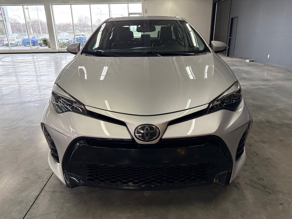 2018 Toyota Corolla XSE in Saint-Jean-Sur-Richelieu, Quebec - 5 - w1024h768px