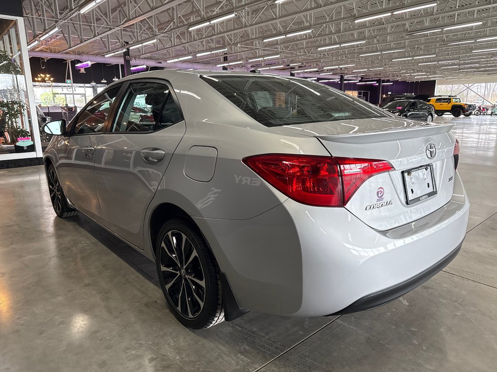 2018 Toyota Corolla XSE in Saint-Jean-Sur-Richelieu, Quebec - 9 - w1024h768px