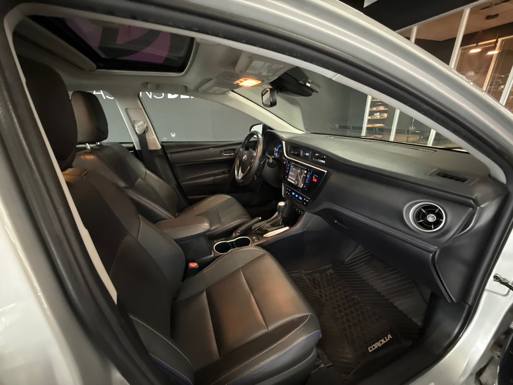 2018 Toyota Corolla XSE in Saint-Jean-Sur-Richelieu, Quebec - 19 - w1024h768px