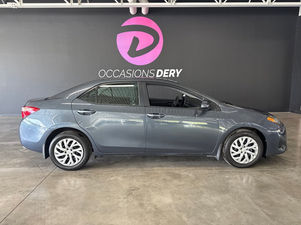 2019 Toyota Corolla LE in Saint-Jean-Sur-Richelieu, Quebec - 1 - w1024h768px