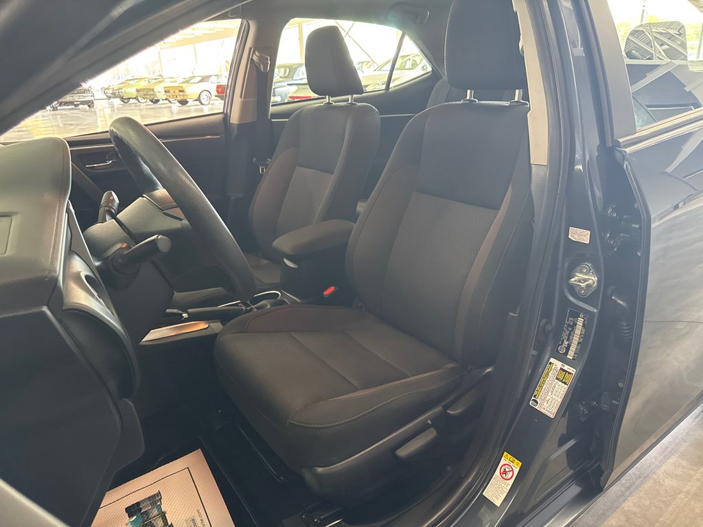 2019 Toyota Corolla LE in Saint-Jean-Sur-Richelieu, Quebec - 7 - w1024h768px