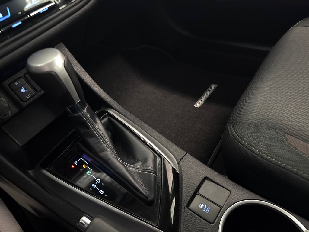 2019 Toyota Corolla LE in Saint-Jean-Sur-Richelieu, Quebec - 18 - w1024h768px