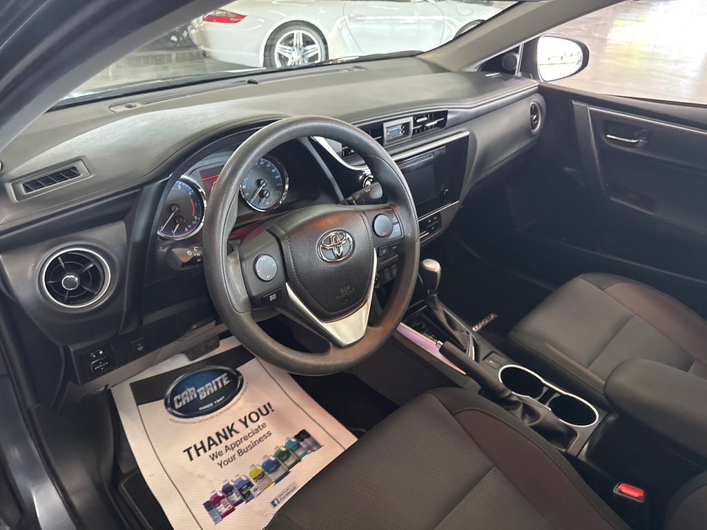 2019 Toyota Corolla LE in Saint-Jean-Sur-Richelieu, Quebec - 9 - w1024h768px