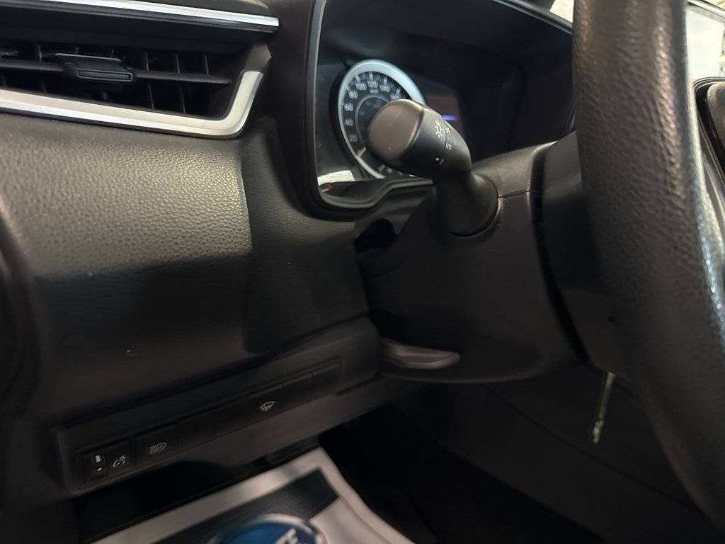2020 Toyota Corolla LE in Saint-Jean-Sur-Richelieu, Quebec - 9 - w1024h768px